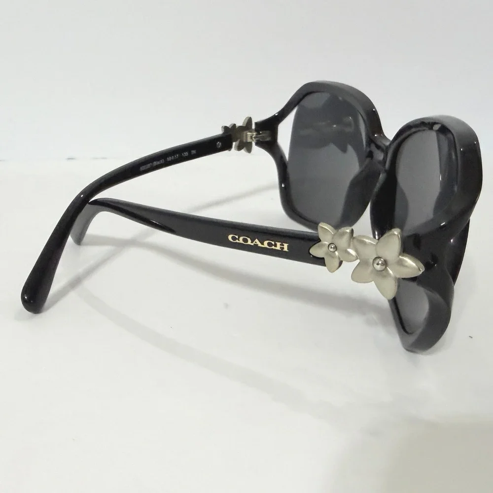 Coach HC8233 Black Silver Tea Rose Floral Sunglasses L1033 500287 59-17-135